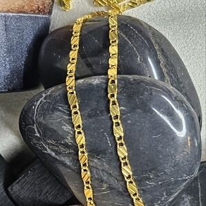 🔥14k Gold Embossed Tile Chain